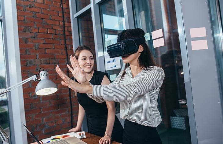 women using vr